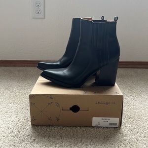 Indigo Rd. Black “Ironita” Booties